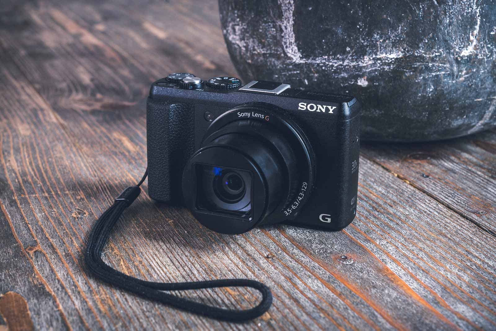 Compact Digital Camera, image 1