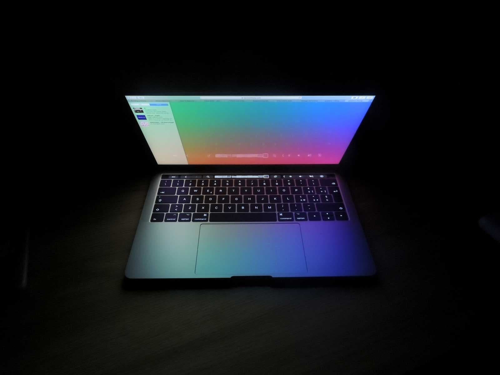 Curvy Monitor, image 1